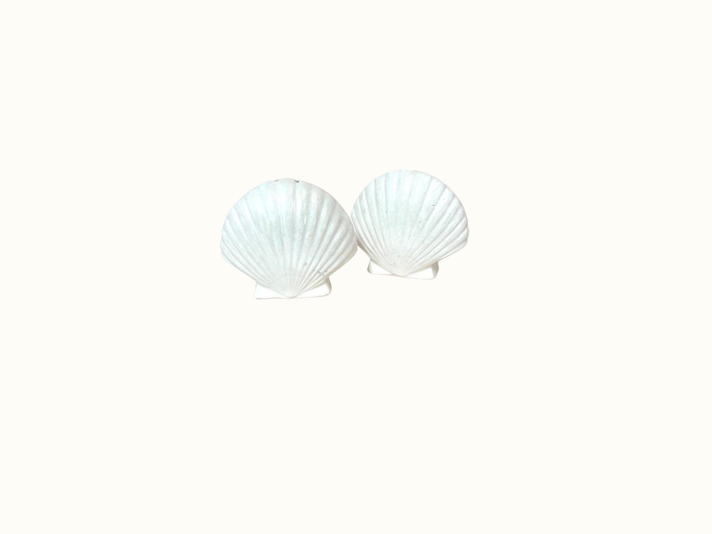 Vintage Ceramic Scallop Shell Salt and Pepper Shakers