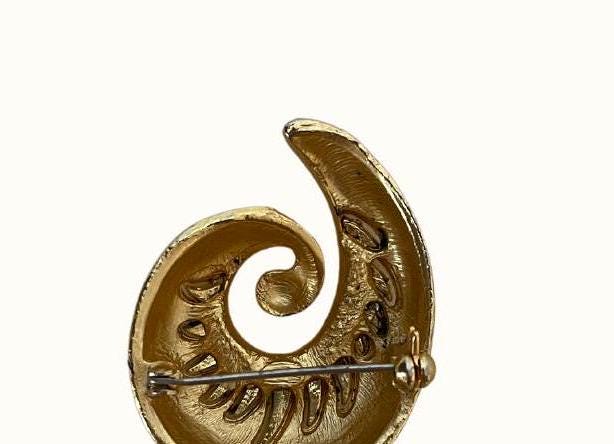 Vintage Large Gold Brooch Jeweled Sea Shell Swirl